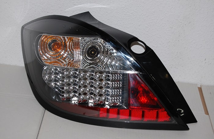 Fanali Posteriori Opel Astra H 5P 04-08 Led Black Opel Astra