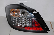 Carica l'immagine nel visualizzatore di Gallery, Fanali Posteriori Opel Astra H 5P 04-08 Led Black Opel Astra