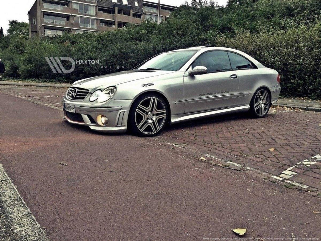 Body kit Maxton Design look AMG W204 per Mercedes CLK W209 — vetroresina e ABS non verniciati, vista di dettaglio