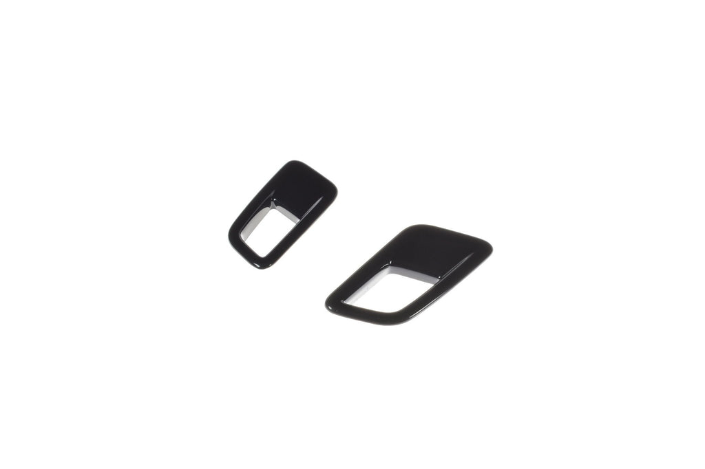 Prese d'aria cofano ridotte montate su Ford Focus Mk4