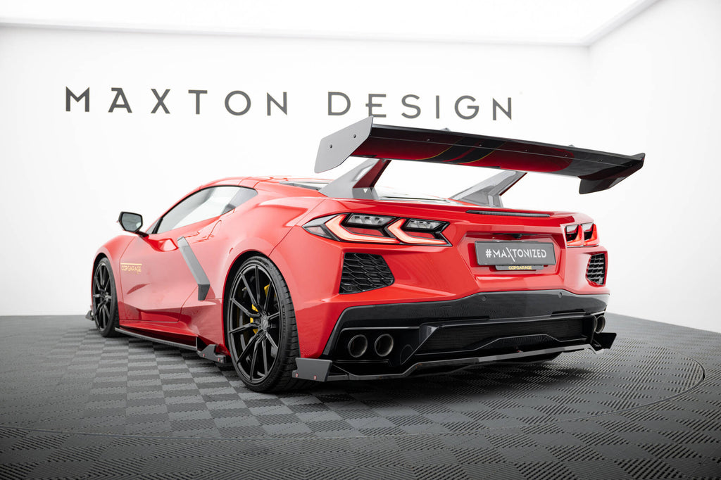 Alettone Chevrolet Corvette C8 in Fibra di Carbonio — particolare della finitura