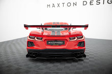 Load image into Gallery viewer, Alettone Chevrolet Corvette C8 in Fibra di Carbonio — vista posteriore
