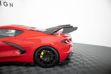 Load image into Gallery viewer, Alettone Chevrolet Corvette C8 in Fibra di Carbonio + LED — dettaglio del profilo