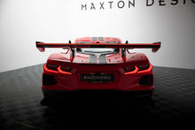 Load image into Gallery viewer, Alettone Chevrolet Corvette C8 in Fibra di Carbonio + LED — dettaglio del fissaggio