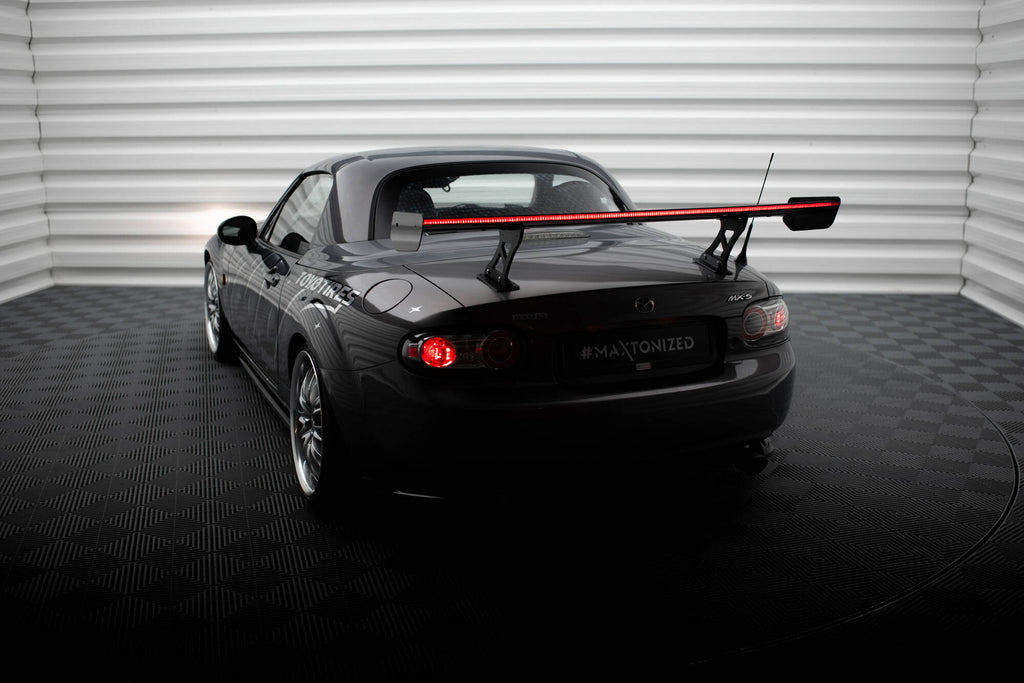 Alettone Mazda MX-5 NC in Fibra di Carbonio + LED — vista dall'alto