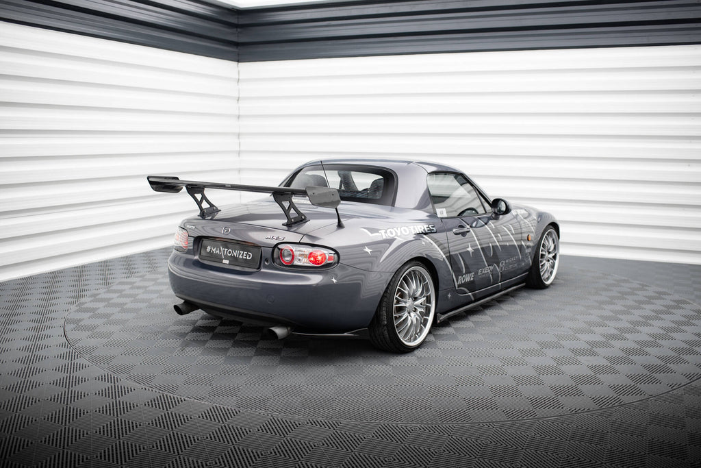Alettone Mazda MX-5 NC in Fibra di Carbonio (Hardtop) — particolare del bordo