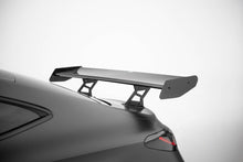 Carica l'immagine nel visualizzatore di Gallery, Alettone V.2 Mercedes CLE C236 AMG-Line in Fibra di Carbonio + LED — particolare della finitura