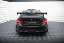 Carica l'immagine nel visualizzatore di Gallery, Alettone BMW Serie M2 F87 M-Pack in Fibra di Carbonio (con montanti esterni) — particolare del bordo