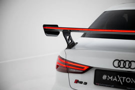 Alettone Audi RS3 Berlina 8V S-Line in Fibra di Carbonio + LED (con montanti esterni) — dettaglio del profilo