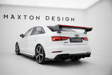 Carica l'immagine nel visualizzatore di Gallery, Alettone Audi RS3 Berlina 8V S-Line in Fibra di Carbonio + LED (con montanti esterni) — vista laterale