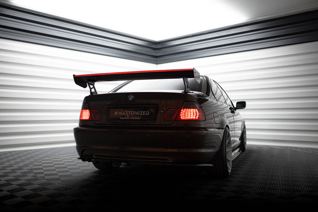 Alettone BMW Serie 3 Coupé E46 in Fibra di Carbonio + LED (con montanti esterni) — vista dall'alto