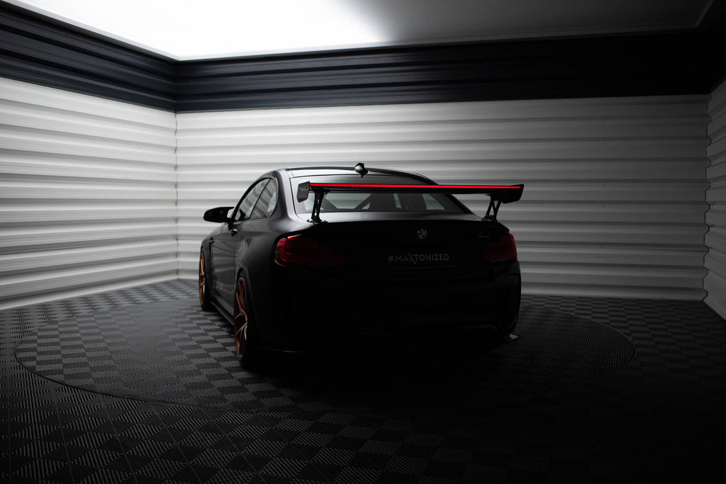 Alettone BMW Serie M2 F87 M-Pack in Fibra di Carbonio + LED (con montanti esterni) — vista posteriore