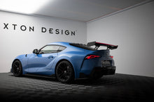 Carica l'immagine nel visualizzatore di Gallery, Alettone Toyota Supra Mk5 in Fibra di Carbonio + LED — vista angolata