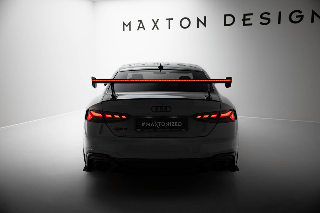 Alettone V.2 Audi A5 Coupé F5 S-Line in Fibra di Carbonio + LED — dettaglio della superficie