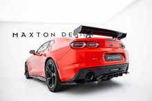 Carica l'immagine nel visualizzatore di Gallery, Alettone Chevrolet Camaro SS Mk6 Facelift in Fibra di Carbonio (con montanti interni) — particolare del bordo