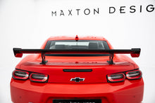 Carica l'immagine nel visualizzatore di Gallery, Alettone Chevrolet Camaro SS Mk6 Facelift in Fibra di Carbonio (con montanti interni) — dettaglio del fissaggio