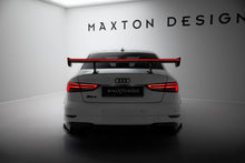 Carica l'immagine nel visualizzatore di Gallery, Alettone Audi RS3 Berlina 8V S-Line in Fibra di Carbonio + LED — particolare del bordo