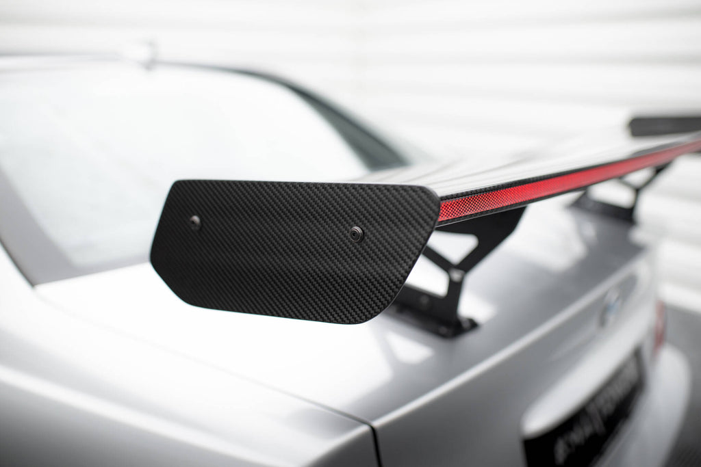 Alettone BMW Serie 3 Coupé E46 in Fibra di Carbonio + LED — vista frontale