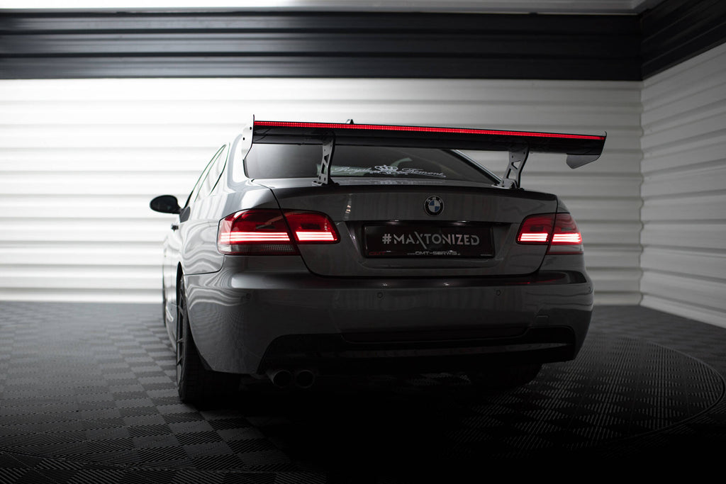 Alettone BMW Serie 3 Coupé E92 M-Pack in Fibra di Carbonio + LED (con montanti interni) — vista dall'alto