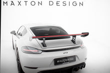 Carica l'immagine nel visualizzatore di Gallery, Alettone V.1 Porsche Cayman 982c Cayman T / Cayman GTS in Fibra di Carbonio + LED — dettaglio della superficie