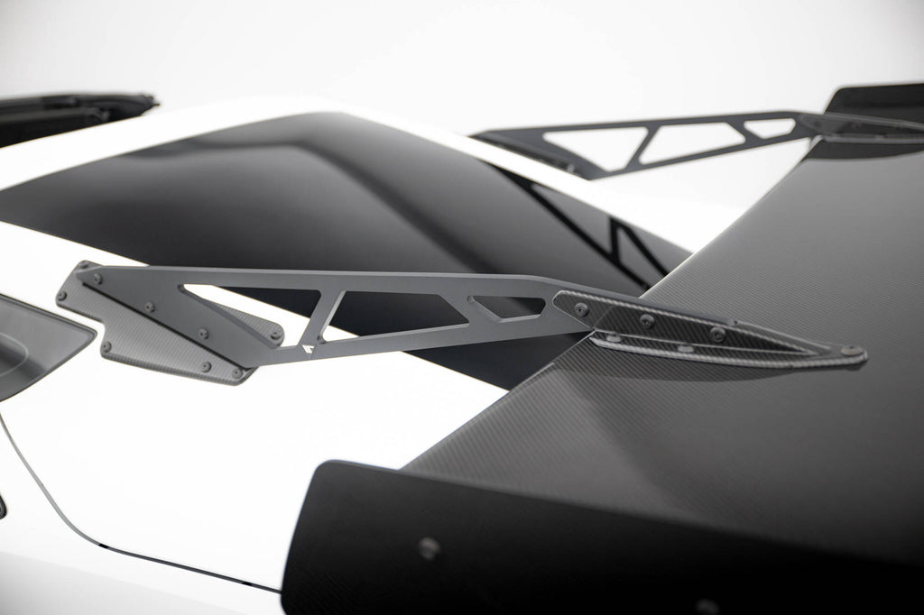 Alettone Chevrolet Corvette C7 Stingray / Grand Sport in Fibra di Carbonio (con attacco swan neck superiore) — vista laterale