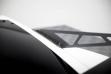 Alettone Chevrolet Corvette C7 Stingray / Grand Sport in Fibra di Carbonio (con attacco swan neck superiore) — particolare della finitura