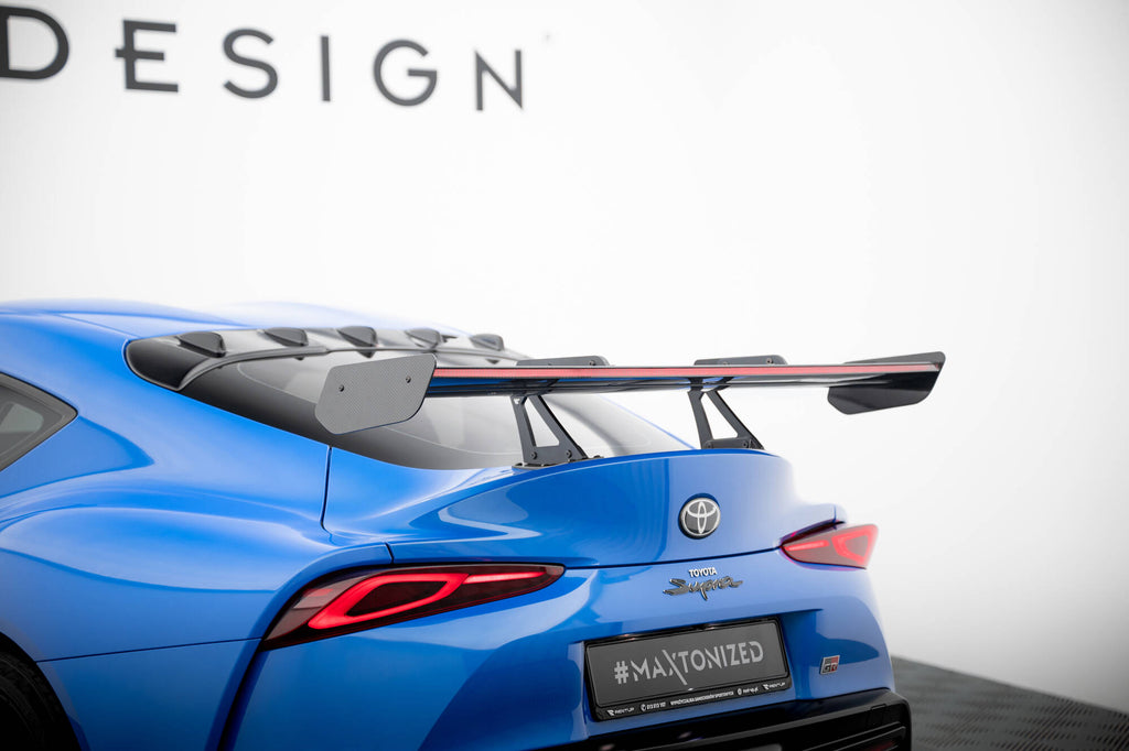 Alettone Toyota Supra Mk5 in Fibra di Carbonio + LED (con attacco swan neck superiore) — vista laterale