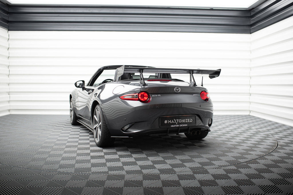 Alettone Mazda MX-5 ND in Fibra di Carbonio (con attacco swan neck superiore) — vista dall'alto