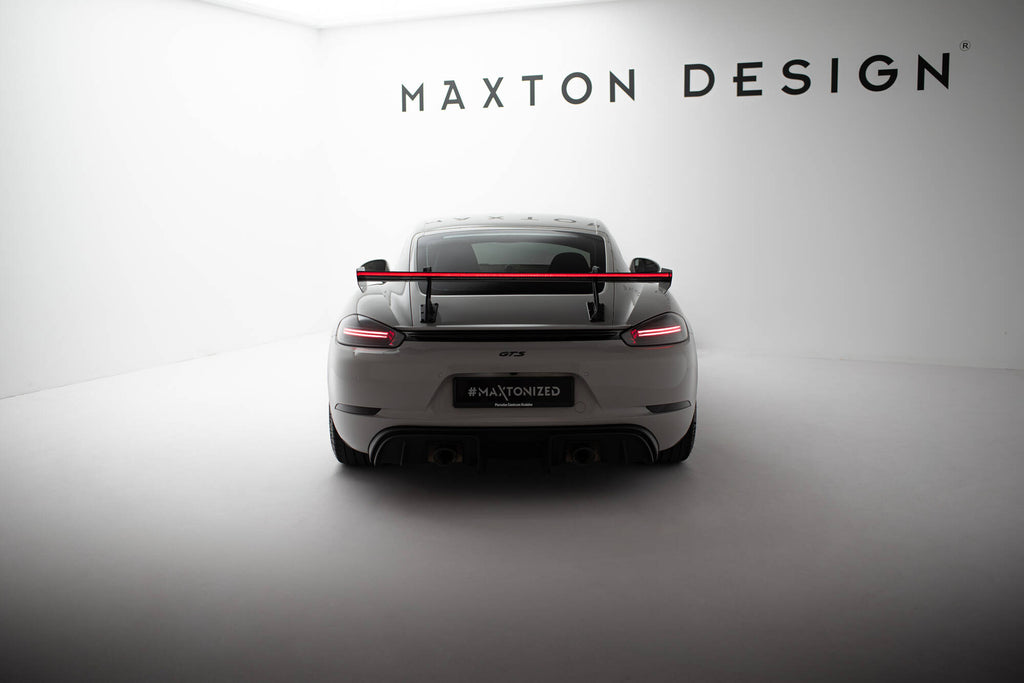 Alettone V.2 Porsche Cayman 982c Cayman T / Cayman GTS in Fibra di Carbonio + LED (con attacco swan neck superiore) — montato sulla vettura