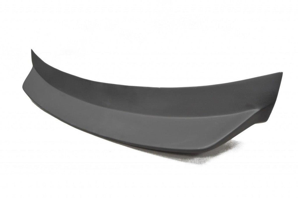 Spoiler ducktail Maxton Design per BMW M3 Coupé E92, vetroresina grezza da verniciare — dettaglio del montaggio
