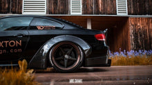 Carica l'immagine nel visualizzatore di Gallery, Spoiler ducktail Maxton Design per BMW M3 Coupé E92, vetroresina grezza da verniciare — vista laterale