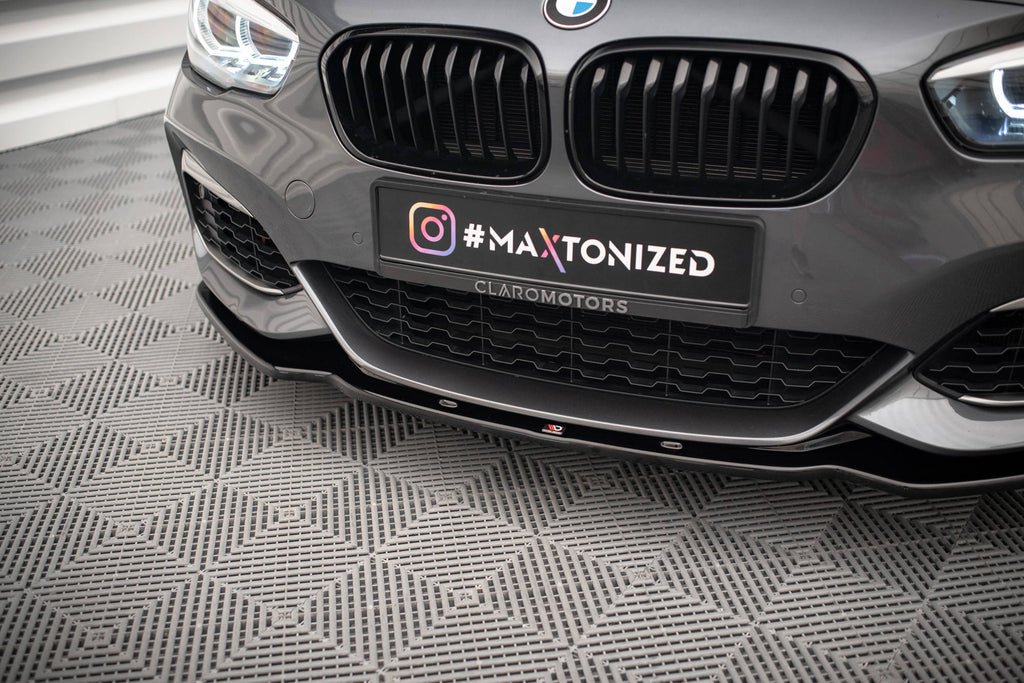 Lip anteriore V.1 Maxton Design per BMW Serie 1 F20 F21 M-Pack Facelift, ABS nero lucido - vista d'insieme