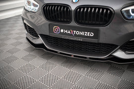 Lip anteriore V.1 Maxton Design per BMW Serie 1 F20 F21 M-Pack Facelift, ABS nero lucido - vista d'insieme