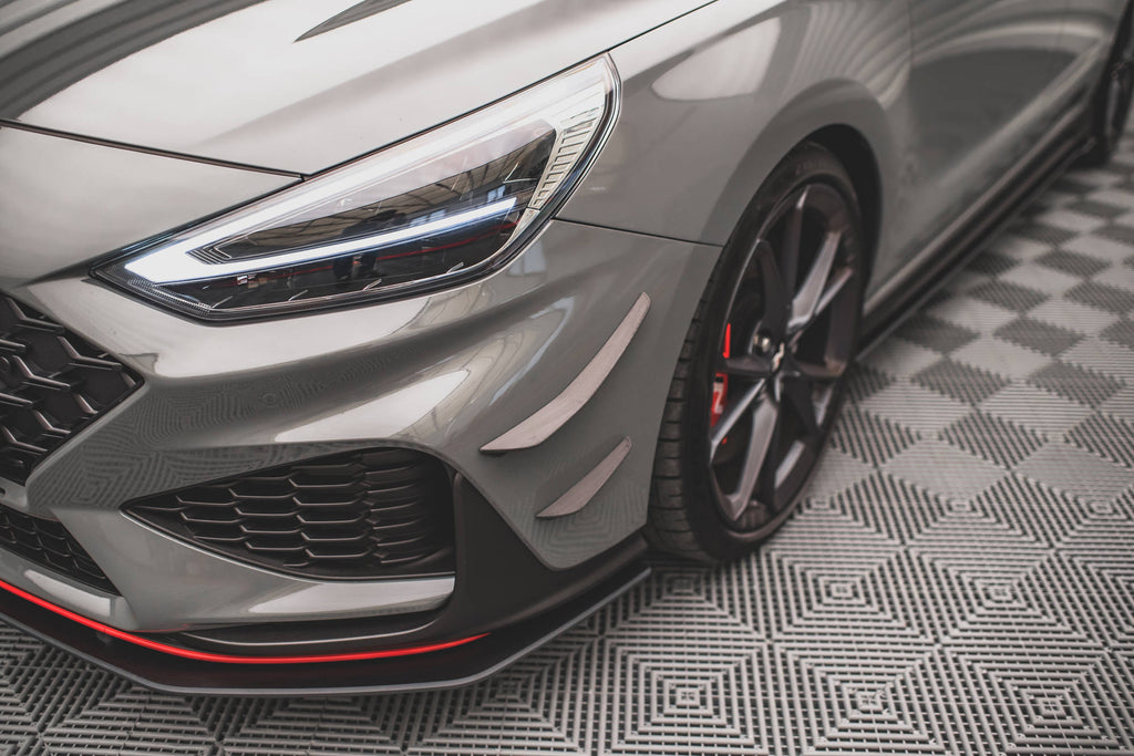 Hyundai i30 N Mk3 Facelift con canards Maxton installati