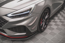 Carica l'immagine nel visualizzatore di Gallery, Hyundai i30 N Mk3 Facelift con canards Maxton installati