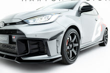 Load image into Gallery viewer, Canards Toyota GR Yaris Mk4 Facelift — dettaglio del profilo