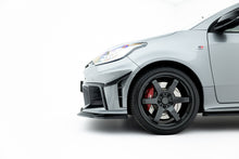 Load image into Gallery viewer, Canards Toyota GR Yaris Mk4 Facelift — montato sulla vettura
