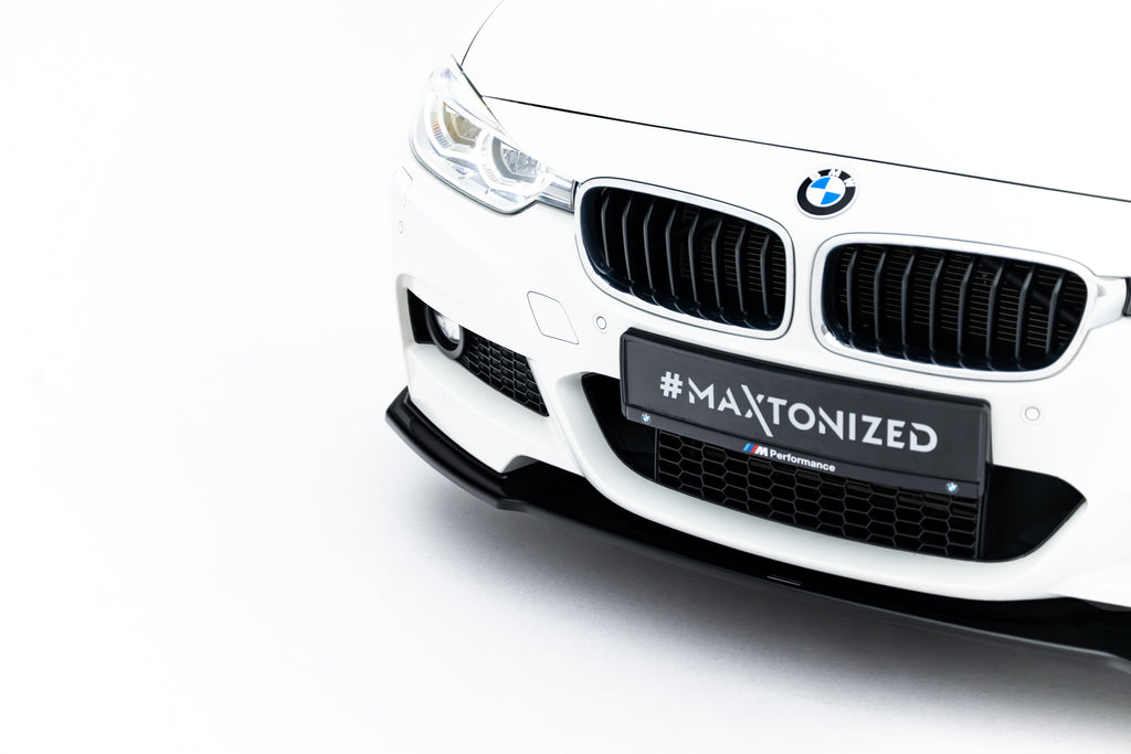 Lip anteriore Maxton Design in ABS nero lucido per BMW Serie 3 M-Pack Berlina F30, particolare della finitura