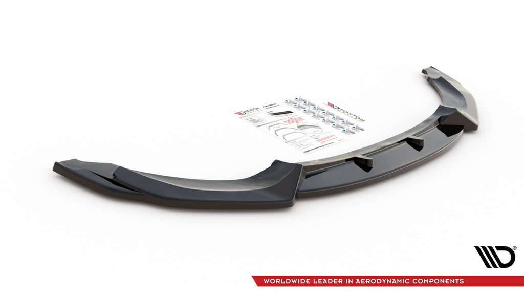 Lip anteriore Maxton Design per BMW M4 F82, ABS nero lucido - dettaglio del profilo