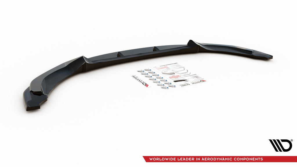 Lip anteriore Maxton Design per BMW M4 F82, ABS nero lucido - particolare della finitura