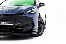 Load image into Gallery viewer, Lip Anteriore Cupra Tavascan Mk1 — particolare della finitura