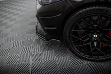 Load image into Gallery viewer, Lip Anteriore V.1 BMW Serie M8 F93 + Flap Gran — particolare della finitura
