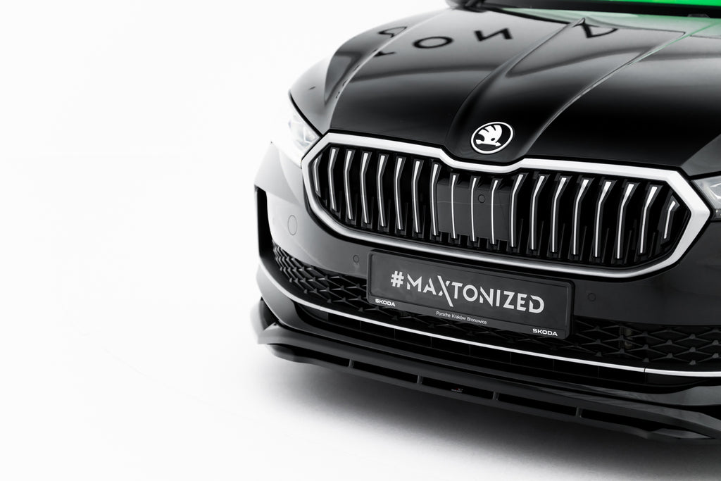 Lip Anteriore V.1 Skoda Superb Mk4 — vista posteriore