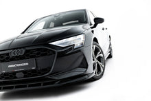 Load image into Gallery viewer, Lip Anteriore V.2 Audi A3 Berlina 8Y Facelift — particolare della finitura