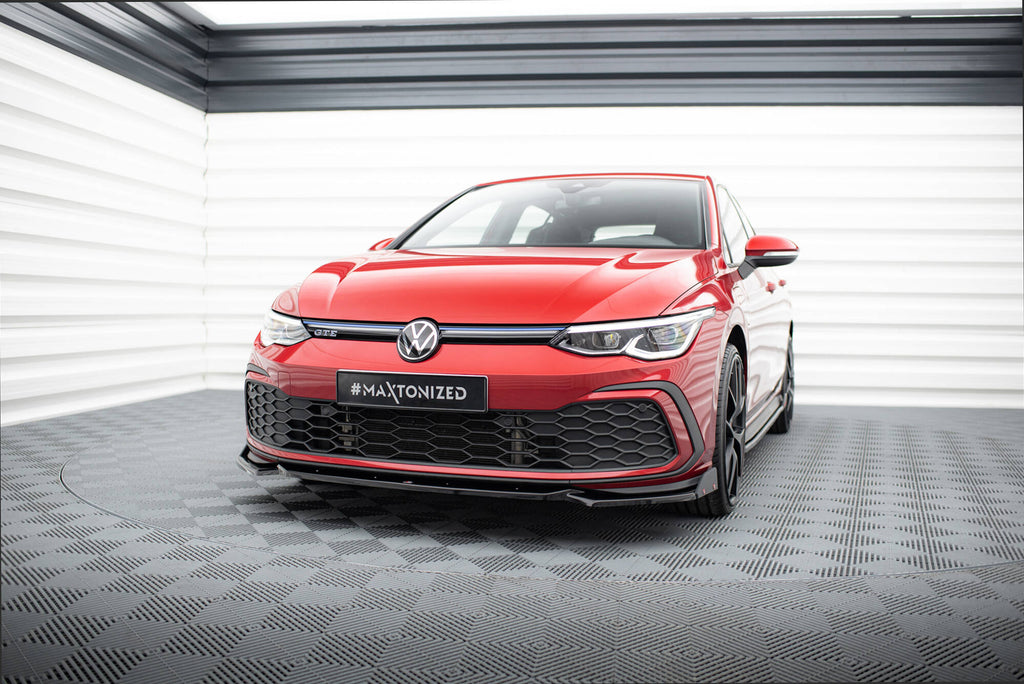 Lip Anteriore V.2 Volkswagen Golf Mk8 + Flap GTI / GTE / GTD — montato sulla vettura