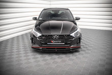 Carica l'immagine nel visualizzatore di Gallery, Lip anteriore V.2 Maxton Design in ABS nero lucido per Hyundai i20 N Mk3, montato sulla vettura