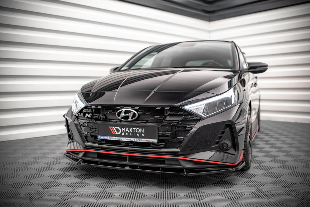 Lip anteriore V.2 Maxton Design in ABS nero lucido per Hyundai i20 N Mk3, vista ravvicinata