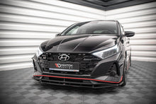Carica l'immagine nel visualizzatore di Gallery, Lip anteriore V.2 Maxton Design in ABS nero lucido per Hyundai i20 N Mk3, vista ravvicinata