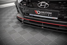 Carica l'immagine nel visualizzatore di Gallery, Lip anteriore V.2 Maxton Design in ABS nero lucido per Hyundai i20 N Mk3, particolare della finitura
