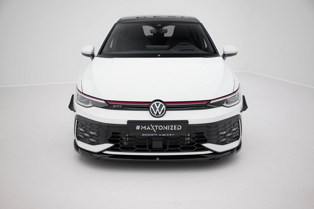 Lip Anteriore V.4 Volkswagen Golf Mk8 Facelift GTI / GTE / R-Line — montato sulla vettura